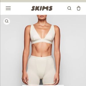 SKIMS Set